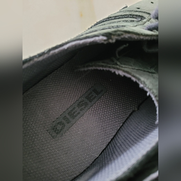 Diesel Almaty Genuine Leather Sneakers/Trainers Dark Green/Black Shoes M8/EU40.5 - Picture 2 of 16